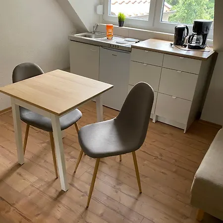 Kraehennest Am Schlosspark アパート *