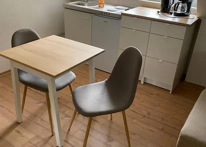 Kraehennest Am Schlosspark Appartement *